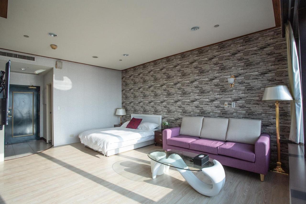 85 Season Apartment Kaohsiung Luaran gambar