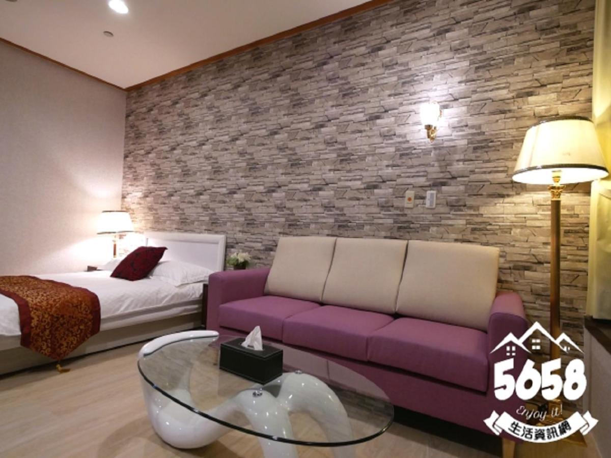 85 Season Apartment Kaohsiung Luaran gambar