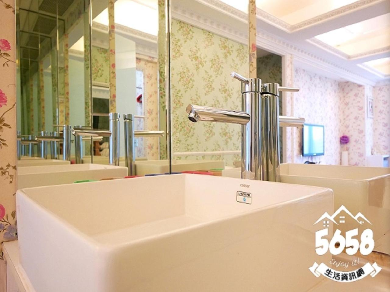 85 Season Apartment Kaohsiung Bilik gambar