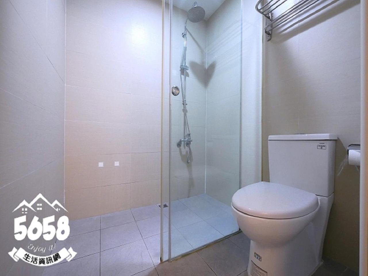 85 Season Apartment Kaohsiung Bilik gambar